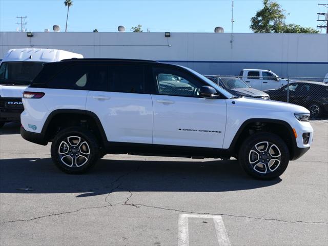 2023 Jeep Grand Cherokee 4xe Trailhawk