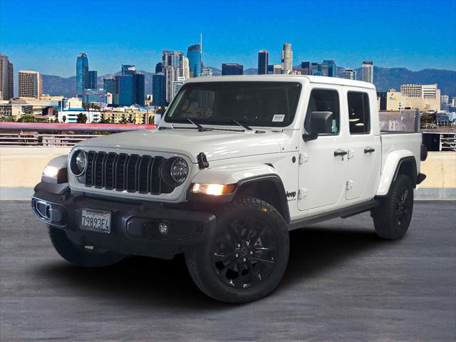 2025 Jeep Gladiator Nighthawk