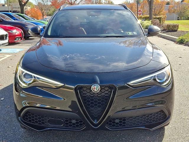 2022 Alfa Romeo Stelvio Veloce Ti AWD 2022 Alfa Romeo Stelvio Veloce Ti AWD