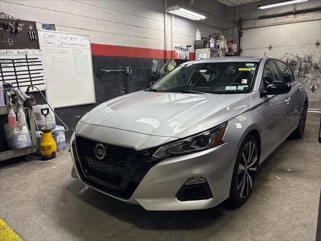2022 Nissan Altima SR FWD 2022 Nissan Altima SR FWD