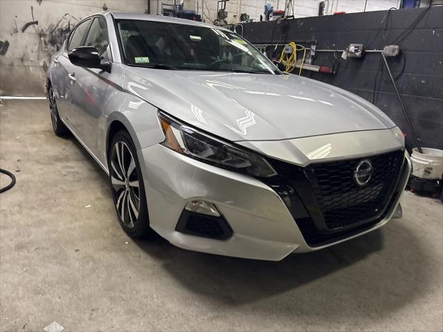 2022 Nissan Altima SR FWD 2022 Nissan Altima SR FWD