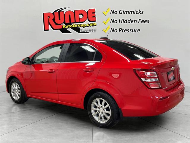 2020 Chevrolet Sonic FWD Sedan LT