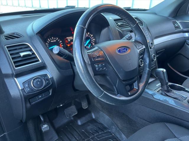 2017 Ford Explorer XLT 2017 Ford Explorer XLT