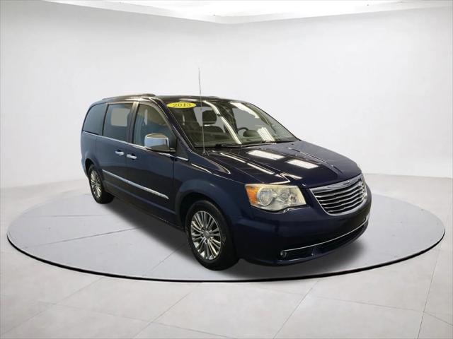 2013 Chrysler Town and Country Touring-L