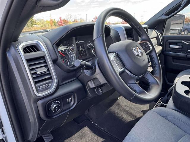 2024 RAM 2500 Big Horn Crew Cab 4x4 64 Box 2024 RAM 2500 Big Horn Crew Cab 4x4 64 Box