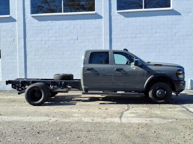 2026 RAM Ram 3500 Chassis Cab RAM 3500 TRADESMAN CREW CAB CHASSIS 4X4 60 CA 2026 RAM Ram 3500 Chassis Cab RAM 3500 TRADESMAN CREW CAB CHASSIS 4X4 60 CA