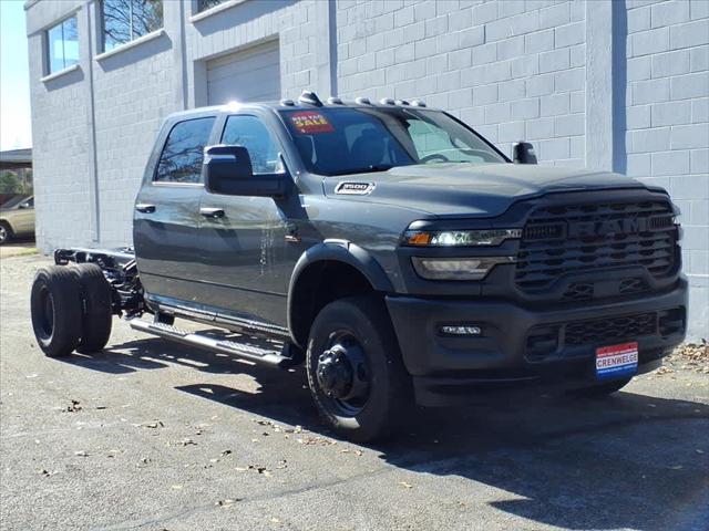 2026 RAM Ram 3500 Chassis Cab RAM 3500 TRADESMAN CREW CAB CHASSIS 4X4 60 CA 2026 RAM Ram 3500 Chassis Cab RAM 3500 TRADESMAN CREW CAB CHASSIS 4X4 60 CA