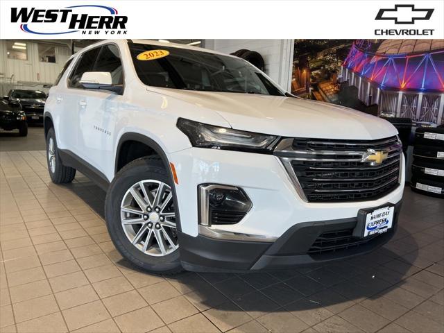 2023 Chevrolet Traverse AWD LT Cloth