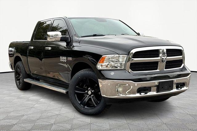 2017 RAM 1500 Lone Star Silver Crew Cab 4x2 57 Box 2017 RAM 1500 Lone Star Silver Crew Cab 4x2 57 Box