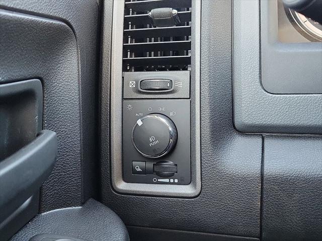2019 Ram 1500 Classic Express Quad Cab 4x4 6'4" Box