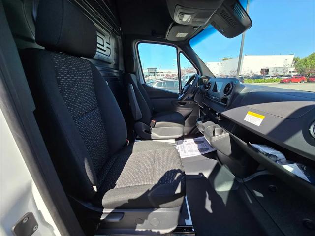 2024 Mercedes-Benz Sprinter 2500 High Roof 4-Cyl Diesel HO