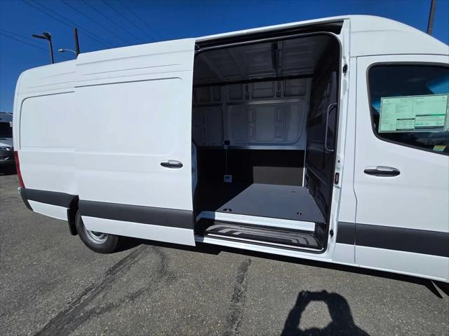 2024 Mercedes-Benz Sprinter 2500 High Roof 4-Cyl Diesel HO