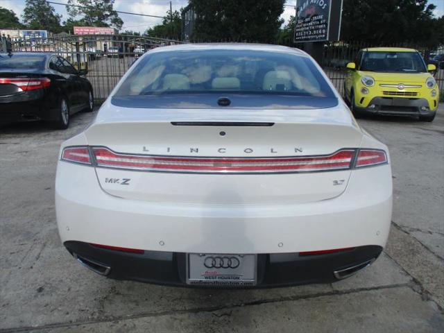 2015 Lincoln MKZ Base