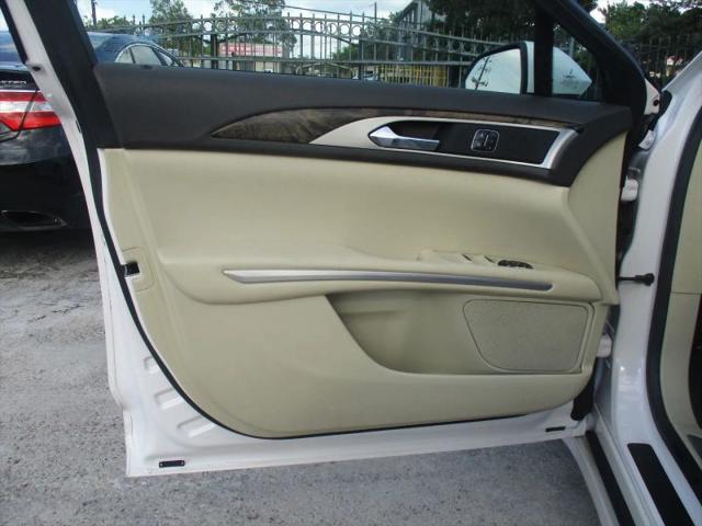 2015 Lincoln MKZ Base