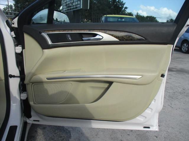 2015 Lincoln MKZ Base