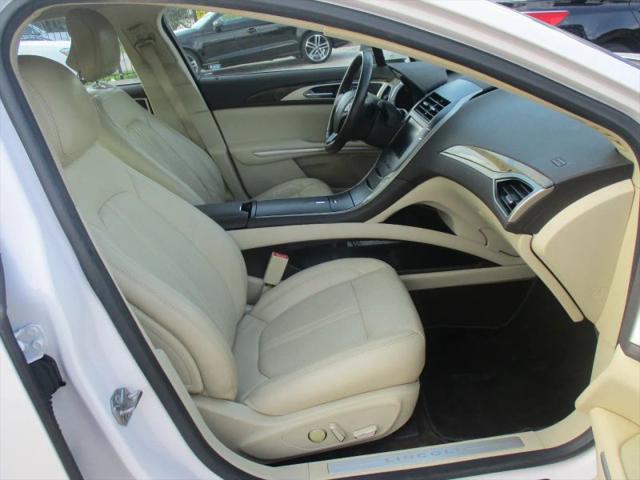 2015 Lincoln MKZ Base