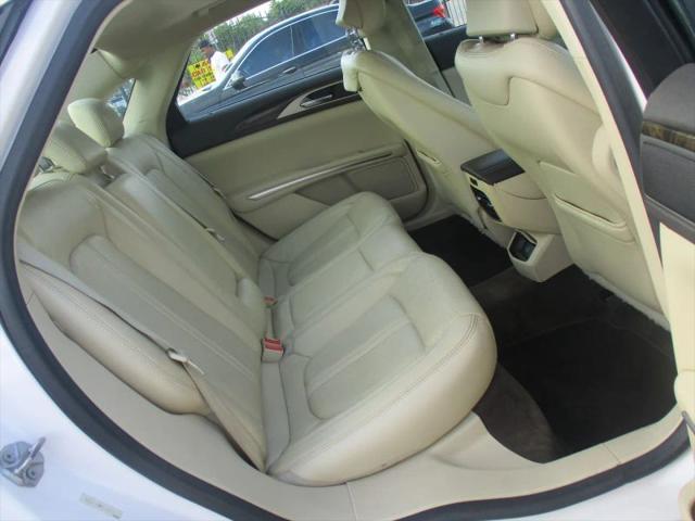 2015 Lincoln MKZ Base