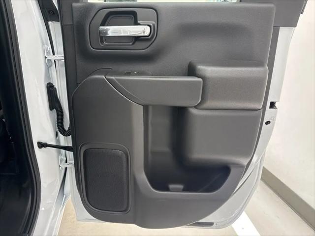 2026 GMC Sierra 2500HD Double Cab, Standard Bed, Pro, RWD