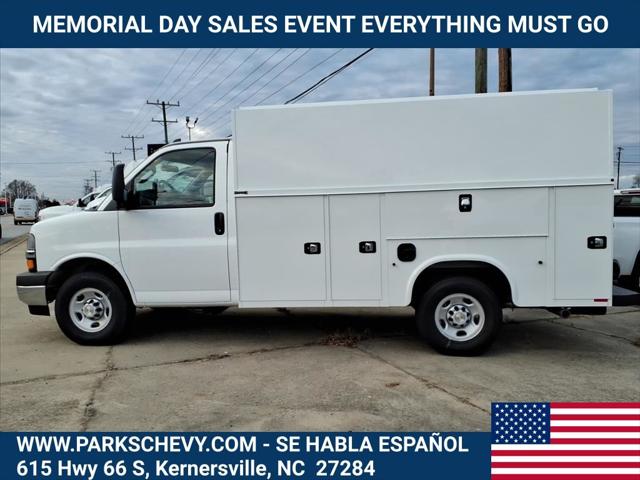 2025 Chevrolet Express Cutaway Work Van