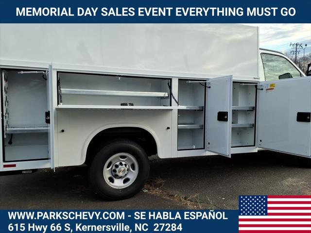 2025 Chevrolet Express Cutaway Work Van