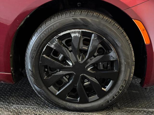 2016 Chrysler 200 LX