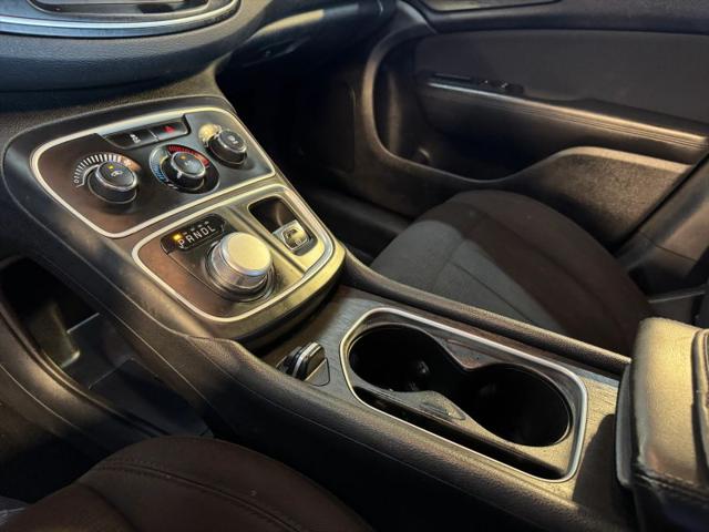 2016 Chrysler 200 LX