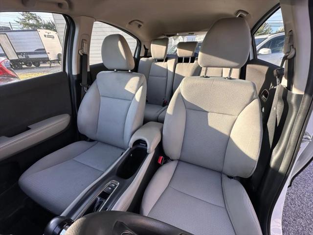 2022 Honda HR-V 2WD LX