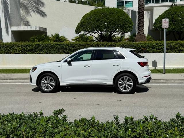 2025 Audi Q3 Premium 45 TFSI S line quattro Tiptronic
