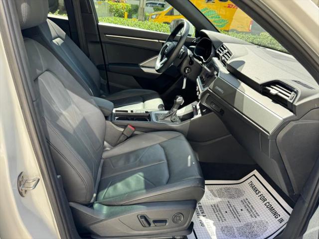 2025 Audi Q3 Premium 45 TFSI S line quattro Tiptronic