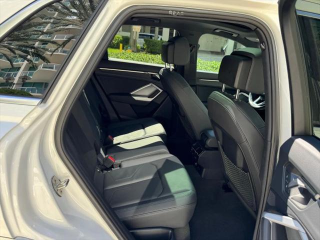 2025 Audi Q3 Premium 45 TFSI S line quattro Tiptronic