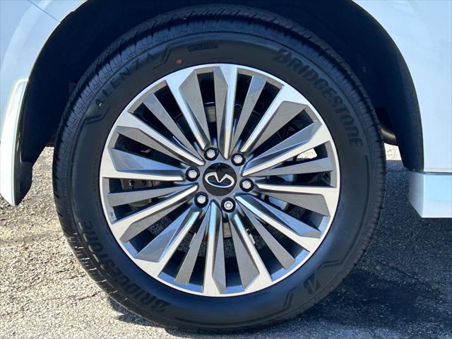 2026 INFINITI QX80 LUXE AWD
