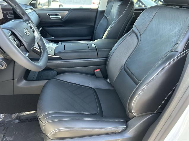 2026 INFINITI QX80 LUXE AWD