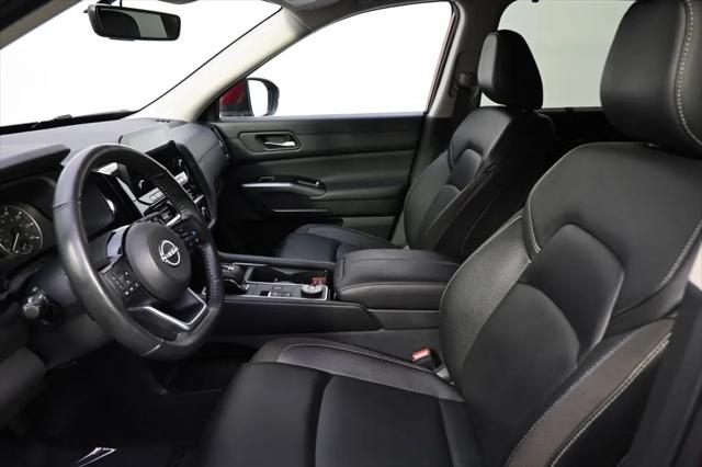 2024 Nissan Pathfinder SL 4WD