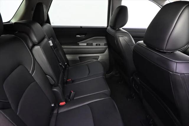 2024 Nissan Pathfinder SL 4WD