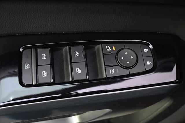 2024 Nissan Pathfinder SL 4WD