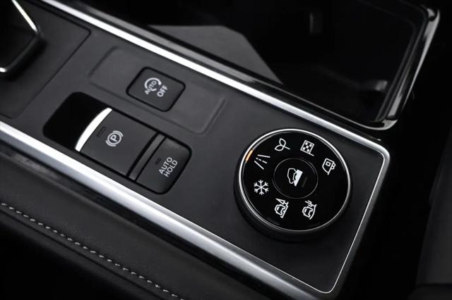 2024 Nissan Pathfinder SL 4WD