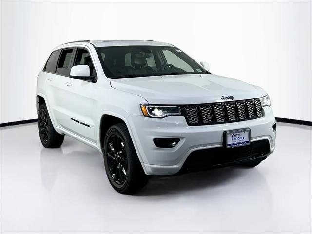 2022 Jeep Grand Cherokee Laredo X 4x4