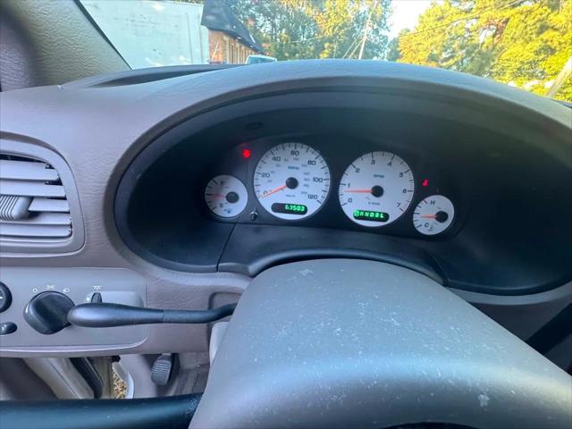 2003 Chrysler Town & Country LX