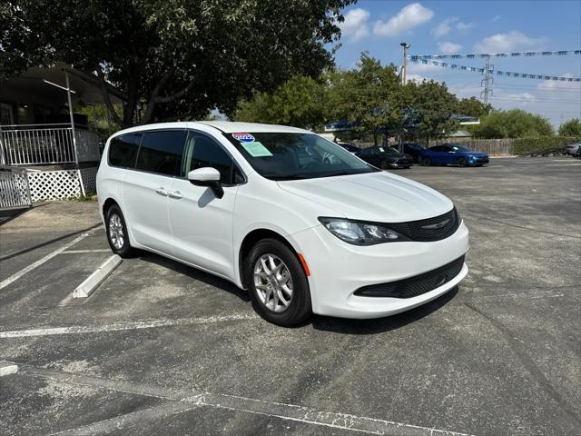 2022 Chrysler Voyager LX