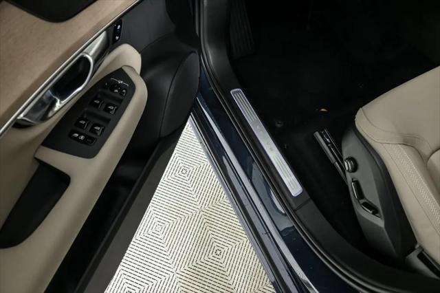 2026 Volvo XC90 Plus, B6 AWD Gas (mild hybrid), Gasoline, Bright, 7 Seats