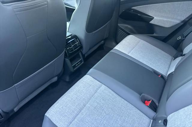 2025 Volkswagen ID.4 Pro