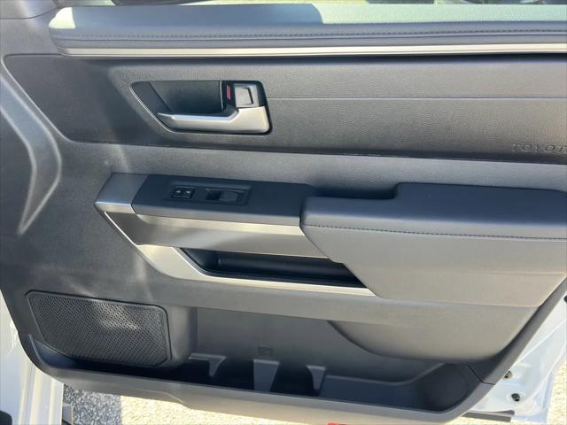 2026 Toyota Tundra SR5 CrewMax 5.5' Bed
