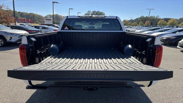 2026 Toyota Tundra SR5 CrewMax 5.5' Bed