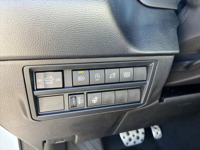 2026 Toyota Tundra SR5 CrewMax 5.5' Bed