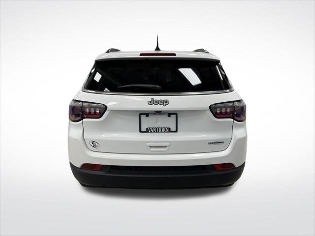 2022 Jeep Compass Latitude FWD