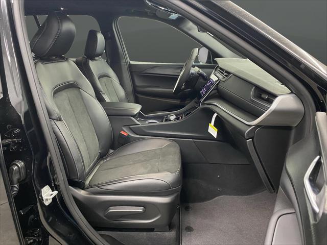 2025 Jeep Grand Cherokee Altitude X 4x4