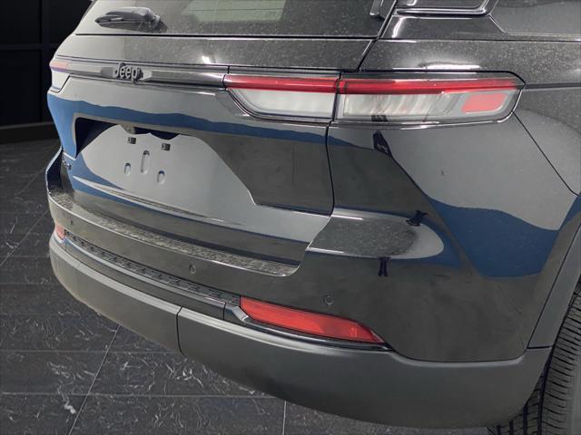 2025 Jeep Grand Cherokee Altitude X 4x4