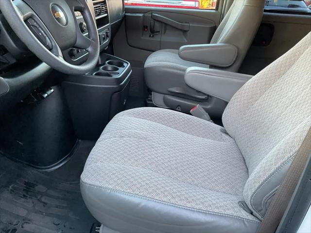 2019 Chevrolet Express LT