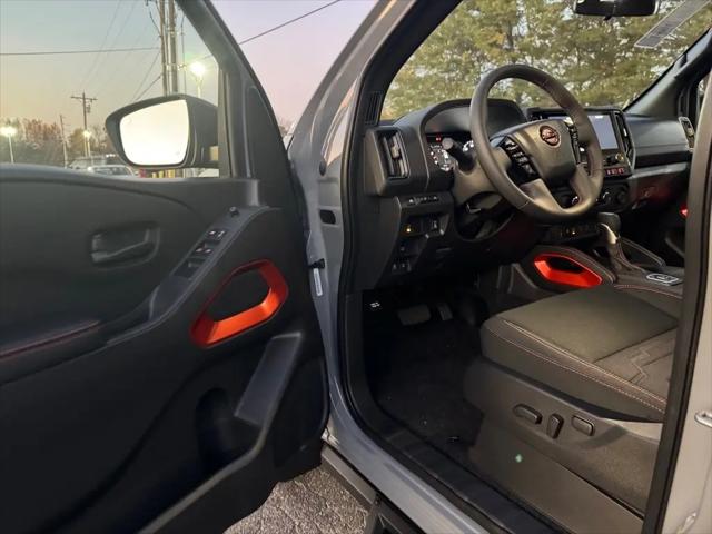 2026 Nissan Frontier Crew Cab PRO-4X 4x4