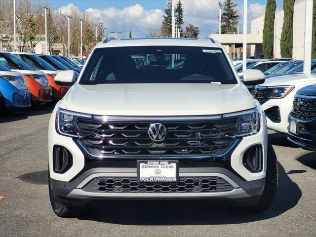 2026 Volkswagen Atlas Cross Sport SE with Technology
